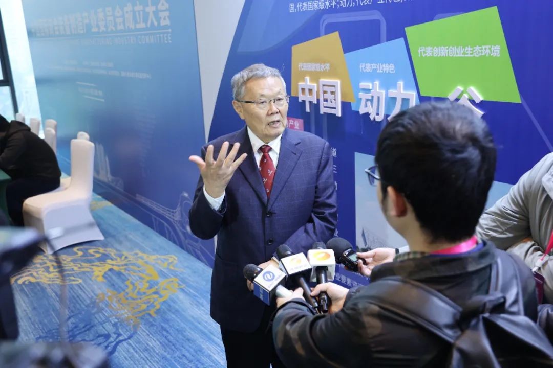 何清华：走“双循环”蹊径 勇攀制造业天下高地