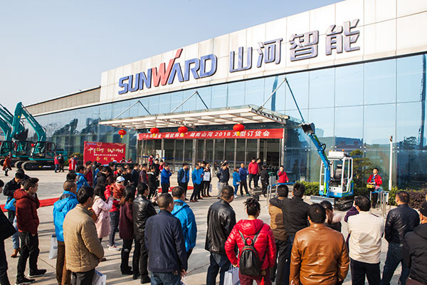 十年相随，成绩相互，来听听九州ku酷游智能挖掘机客户的真实声音