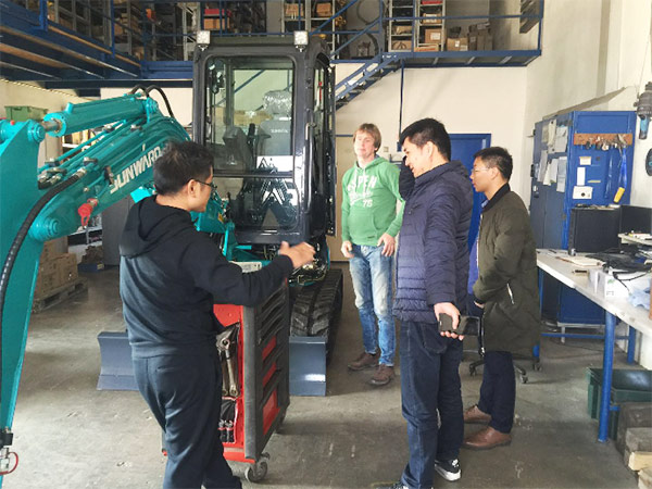 在欧洲市场做巡检，，感受九州ku酷游智造