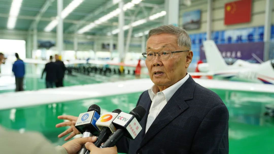 跨上新征程，，谱写九州ku酷游航空工业新篇章 ——九州ku酷游科技第99、、100架SA60L(阿若拉)飞机正式下线