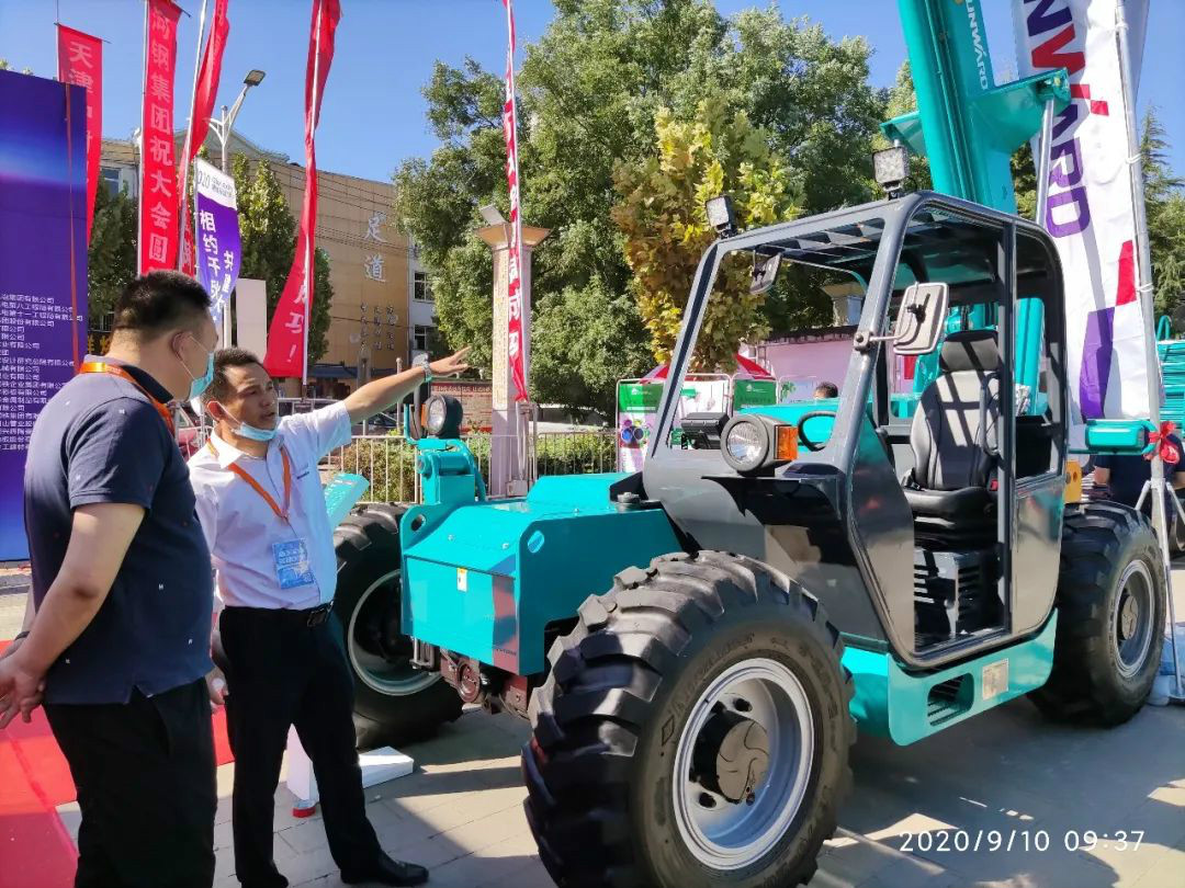 九州ku酷游智能高空作业装备“吸睛”雄安展