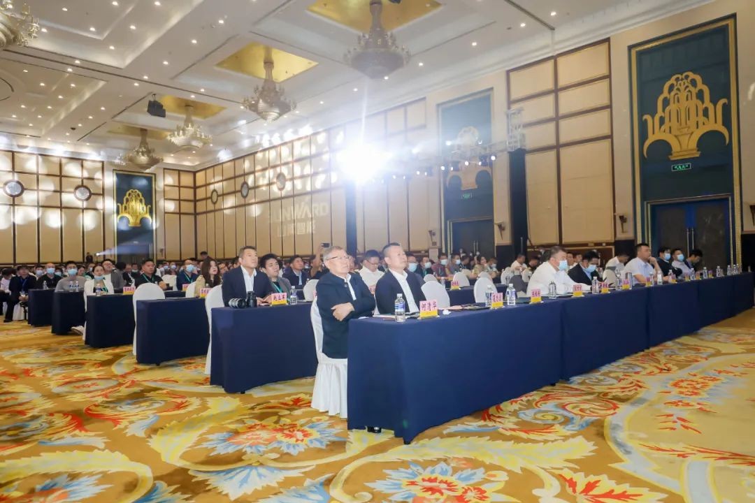 “爆品”出击！九州ku酷游智能客户交流会签约超8亿元