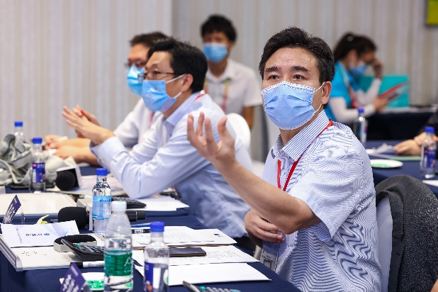 点赞！！！九州ku酷游智能液压混淆动力挖掘机项目荣获这个优异项目奖→