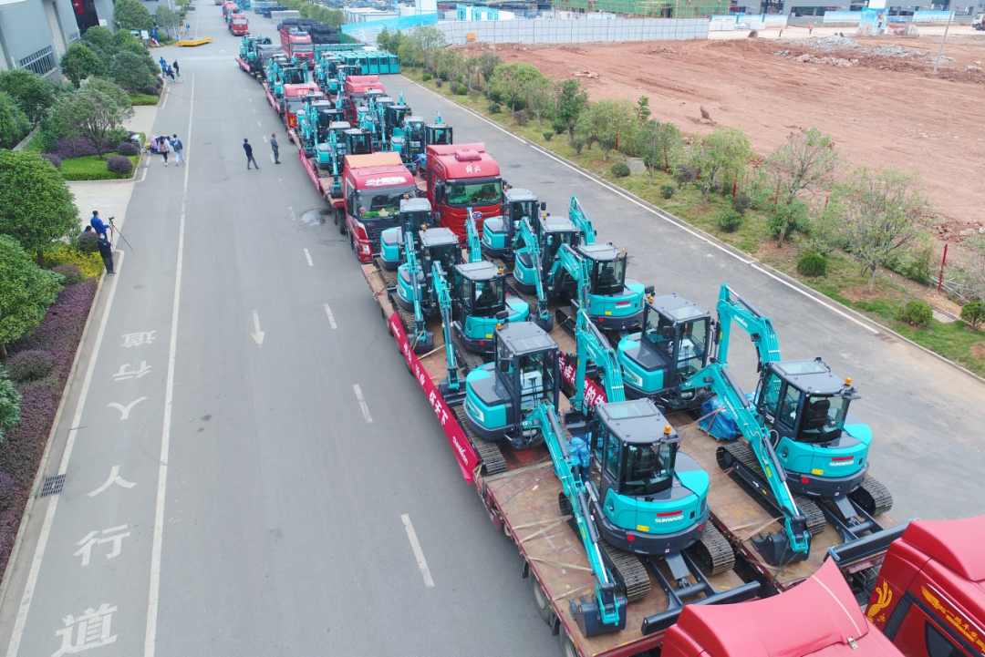 助力祖国西南地区建设！！！九州ku酷游智能海内首批SWE60UF无尾挖掘机批量交付