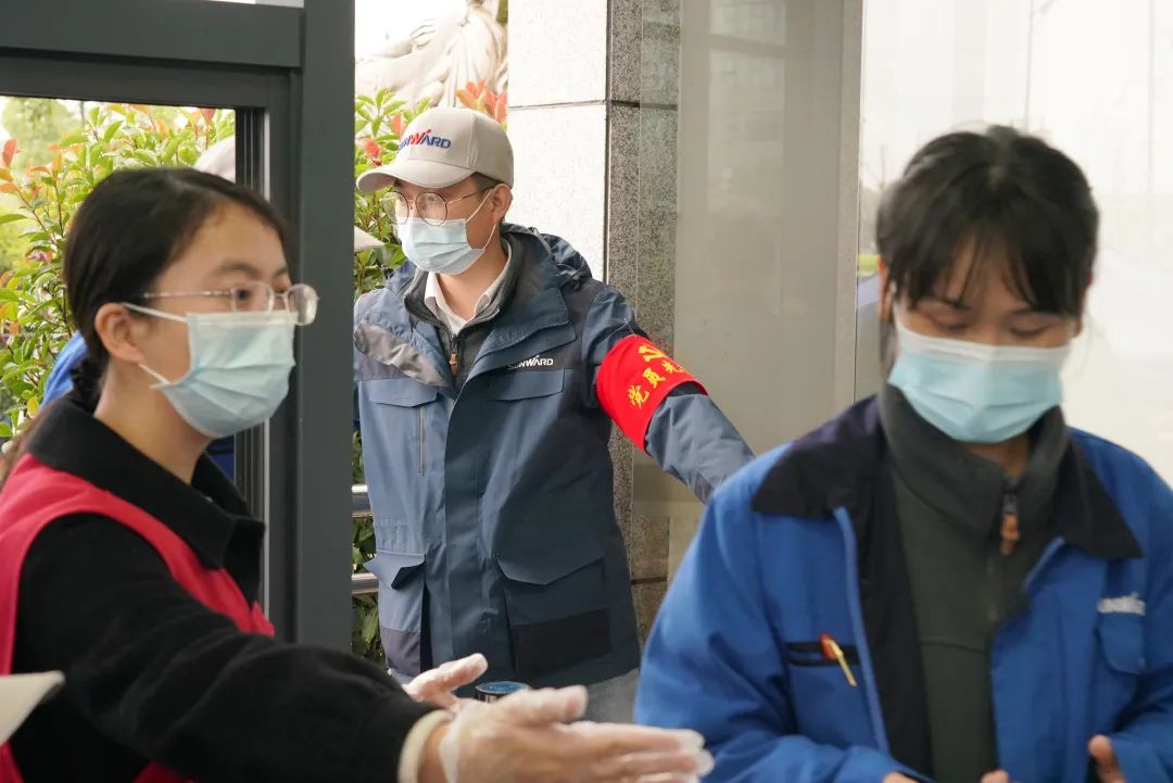 采样完成率近100%！！！九州ku酷游智能第一时间开展全员核酸检测，包管清静生产