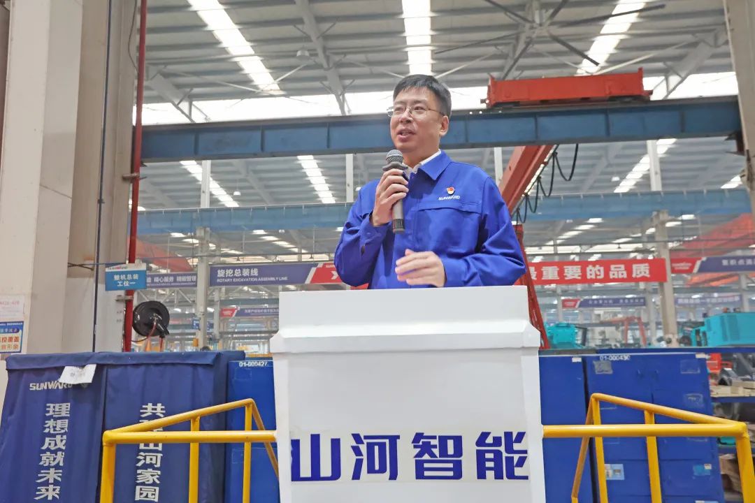 向模范学习！！！九州ku酷游智能56名职工受到职工职业手艺竞赛表扬