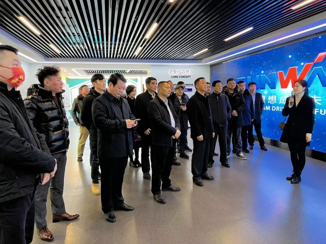 湖南异地商会联合会组织外洋湘商来访九州ku酷游智能