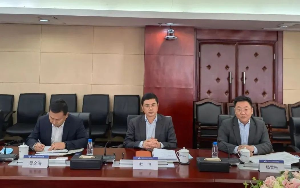 探讨相助新模式！！何清华带队赴中国路桥造访交流