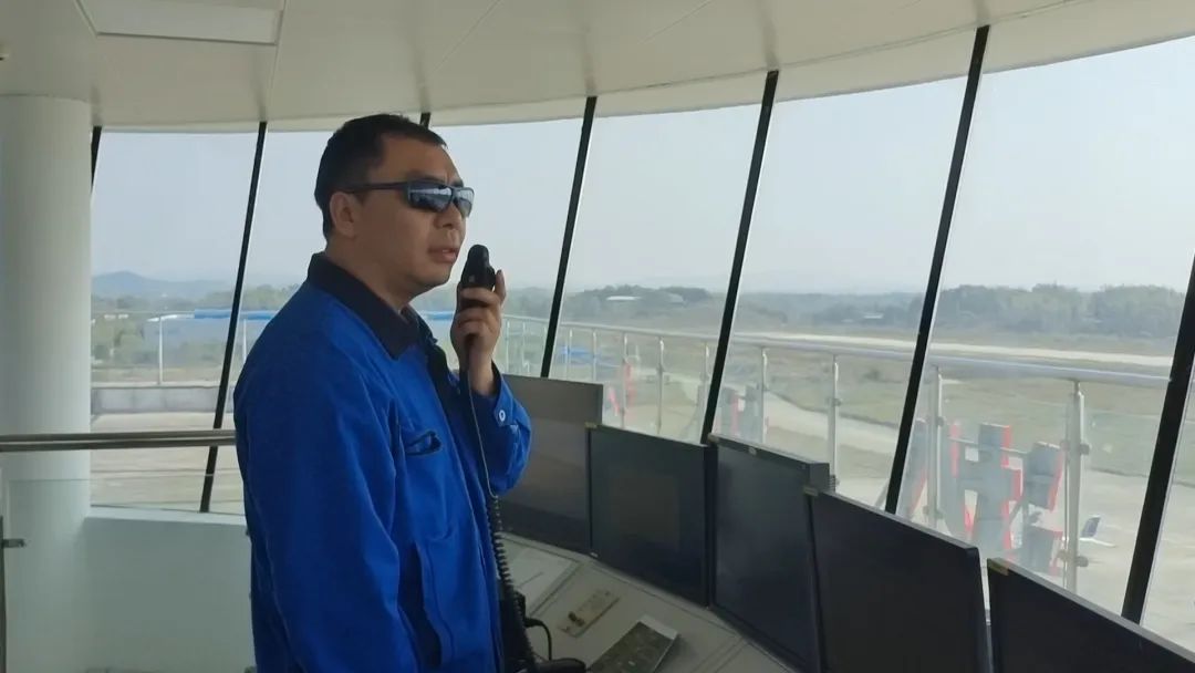 逍遥协同显身手！！湖南航空应抢救援队九州ku酷游机组开展特情处理应急演练