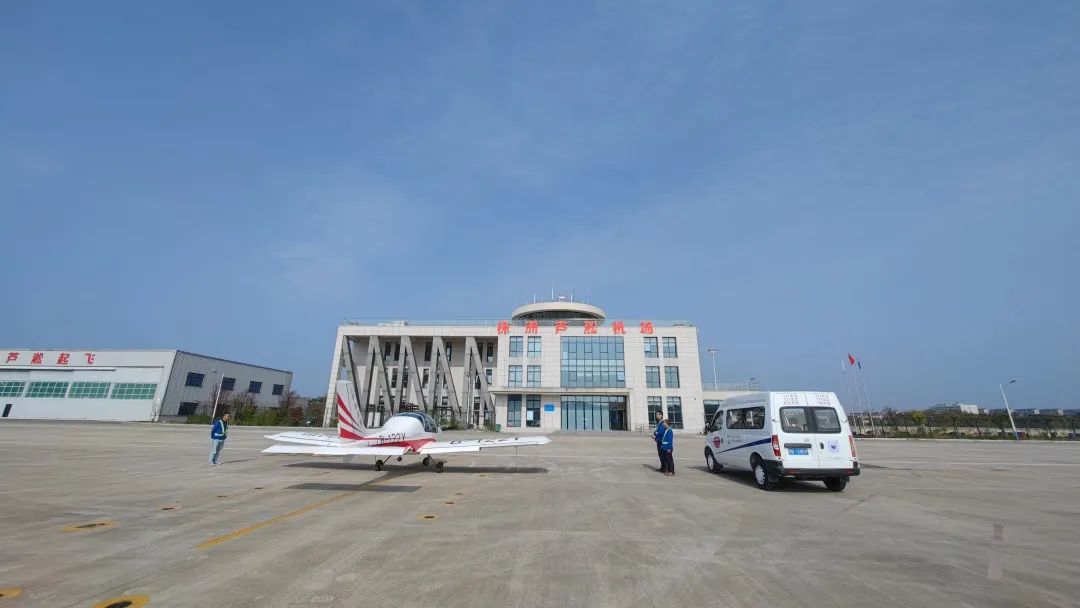 逍遥协同显身手！！湖南航空应抢救援队九州ku酷游机组开展特情处理应急演练