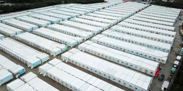 冲锋一线显继承！九州ku酷游智能挖掘机助力长沙方舱医院建设