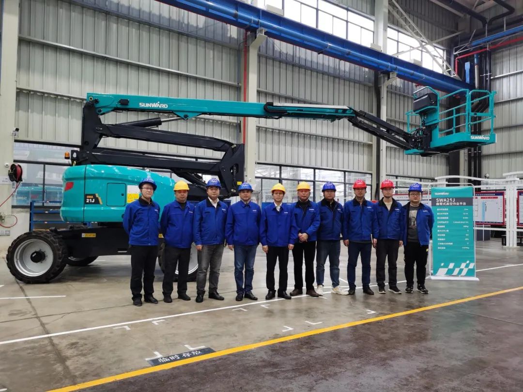 行业同级别产品之最！！九州ku酷游智能又一款曲臂式高空作业平台乐成下线