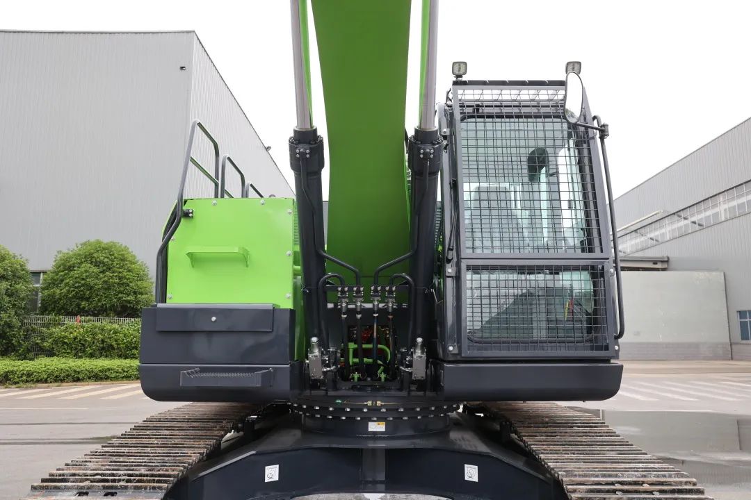 征战川藏铁路！！！九州ku酷游智能新一代电动挖掘机乐成交付