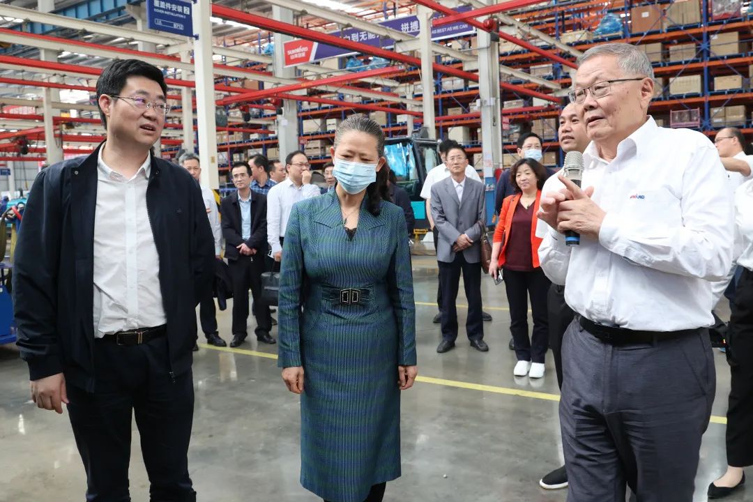 深化产学研相助！！中南大学校长、、、中国工程院院士田红旗率团造访九州ku酷游智能