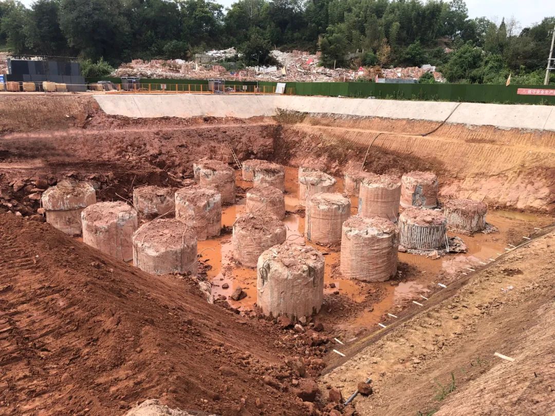 超等“桩”备实力亮剑！！九州ku酷游智能携手武汉乐成建设攻克燕矶长江大桥重大地层施工难题