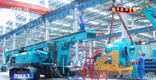 央视《奋斗者·正青春》 | 朱振新：：：励志立异 装备报国