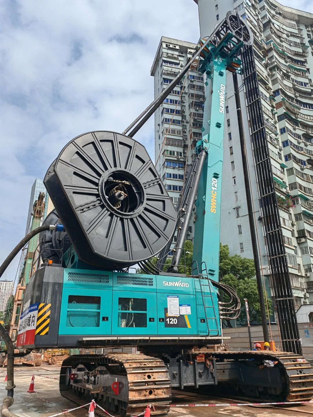 首战创佳绩！！！九州ku酷游智能双轮铣槽机助建长沙地铁7号线