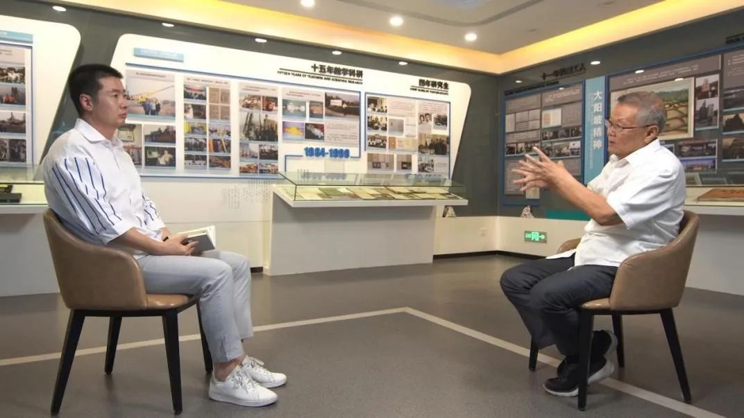 央广经济之声《追梦路上》｜何清华：：：不抄作业 坚持“先导式立异”