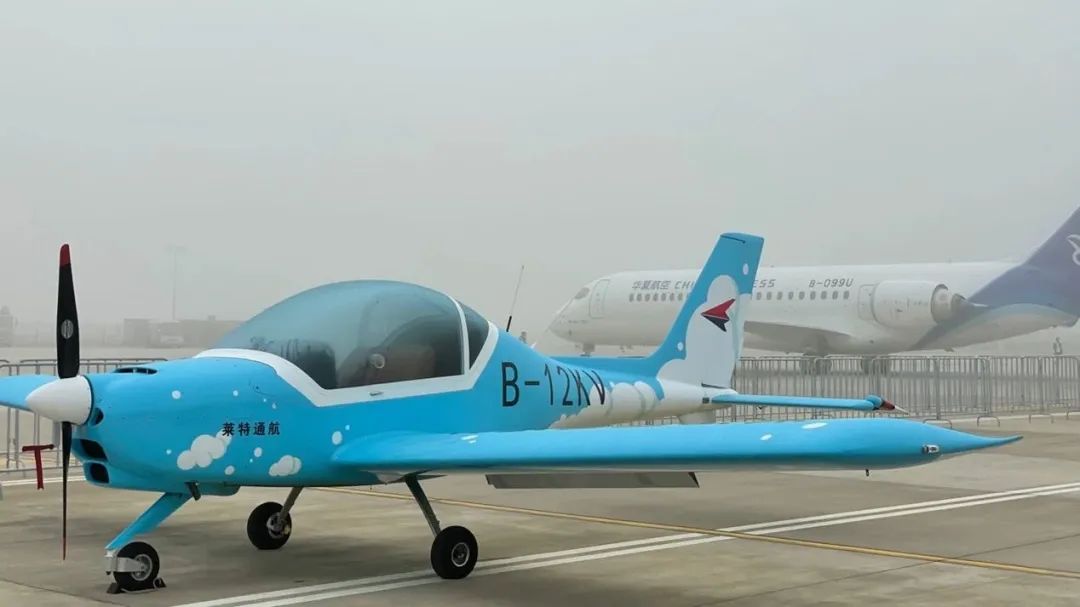 逆势飞翔！！九州ku酷游航空携手相助同伴亮相2022南昌航行大会