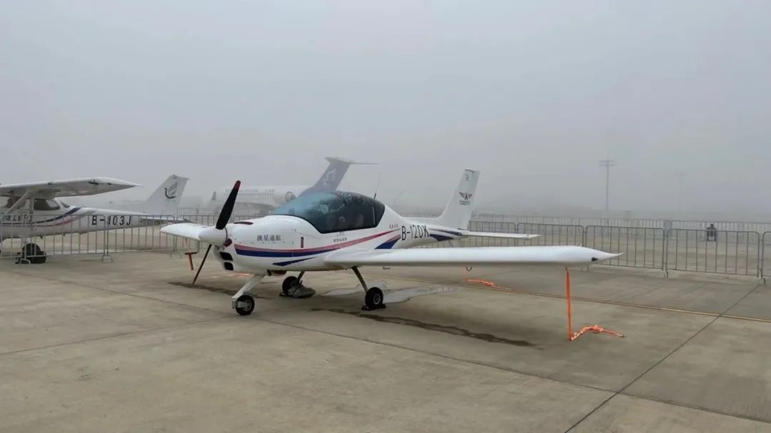 逆势飞翔！！九州ku酷游航空携手相助同伴亮相2022南昌航行大会