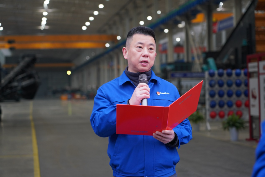 “持证上岗，成为破碎筛分装备的好管家！”