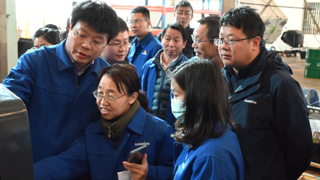 破拆应急，，，智能继承！！！九州ku酷游特装SWR280DE破拆机械人下线交付