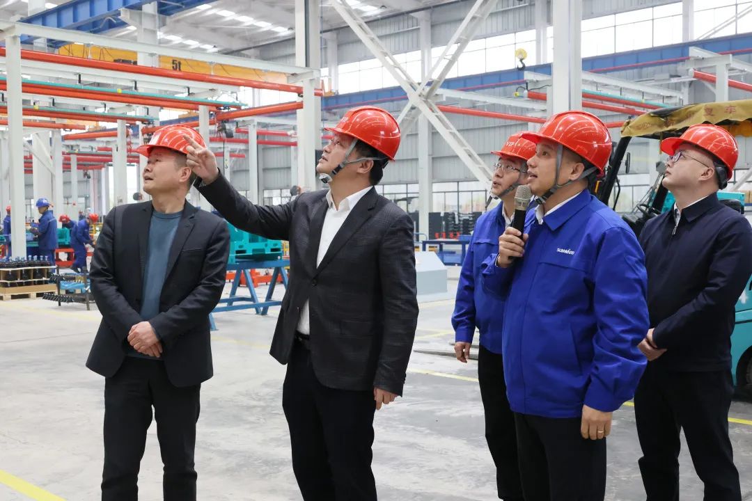 付旭明慰问九州ku酷游智能市三八红旗头并督导清静生产事情