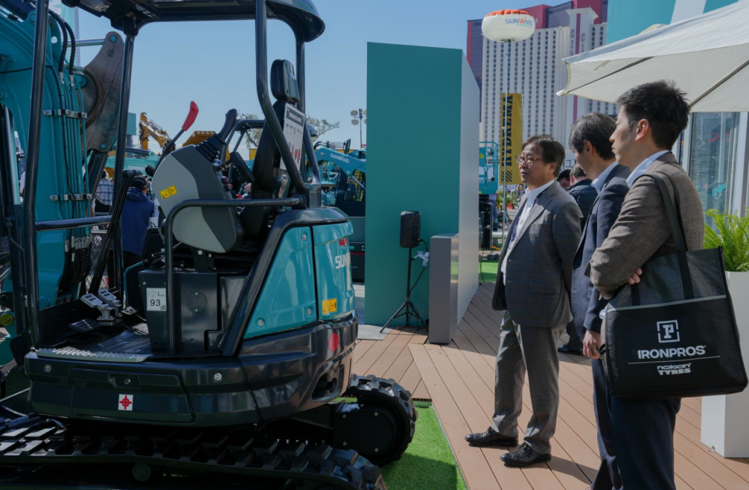 拉展直播 | 推动“中国制造”走向天下！！！九州ku酷游智能2023美国拉展圆满收官