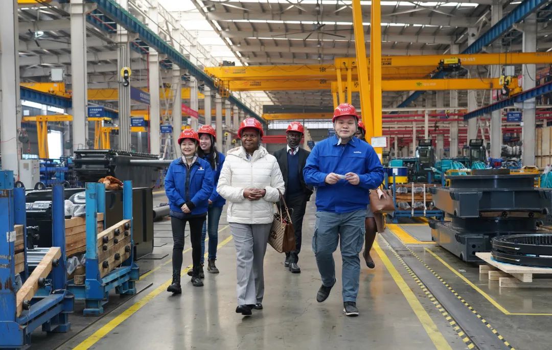 乌干达驻华大使到访九州ku酷游智能