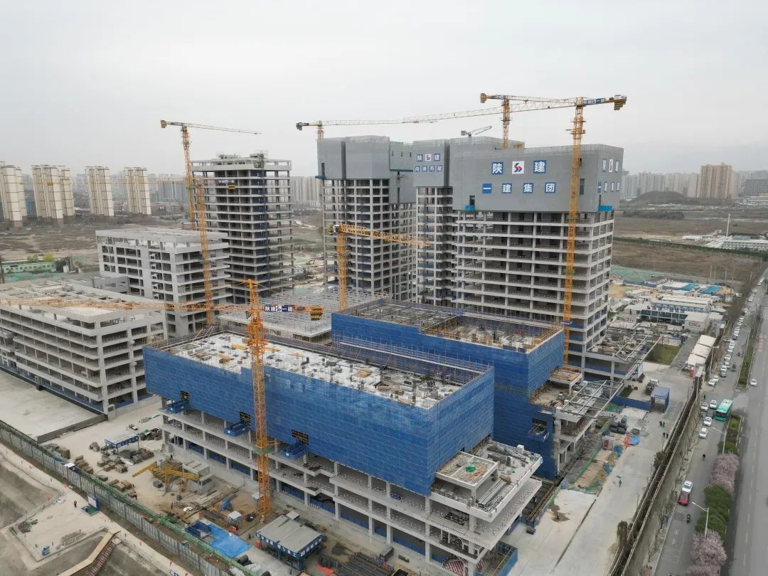 郁勃西北！！九州ku酷游江麓修建起重机械助建西安都会经济圈