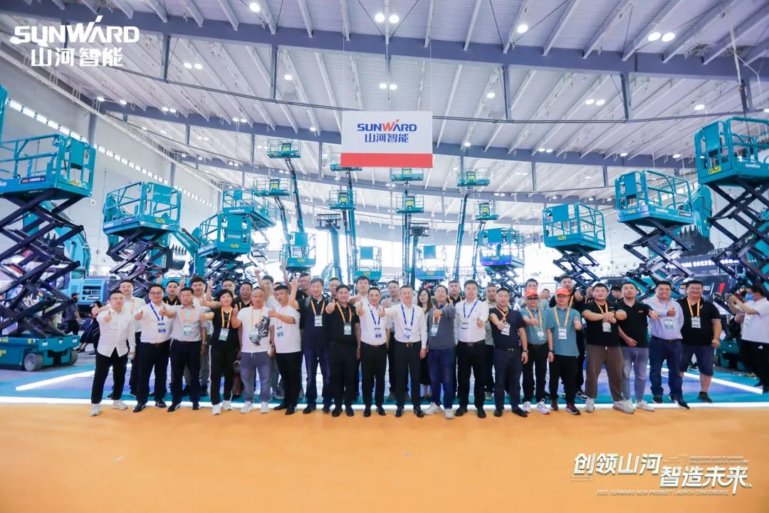 聚焦电动化、、、智能化！！！九州ku酷游智能全系列高空机械产品亮相长沙展