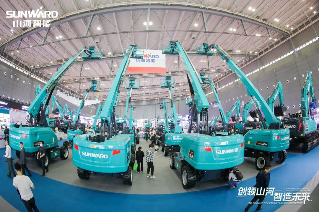 聚焦电动化、、、智能化！！！九州ku酷游智能全系列高空机械产品亮相长沙展