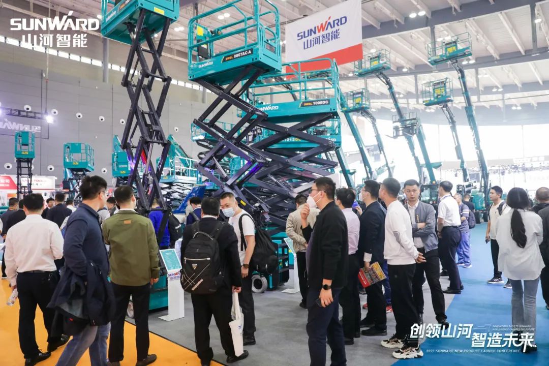 聚焦电动化、、、智能化！！！九州ku酷游智能全系列高空机械产品亮相长沙展