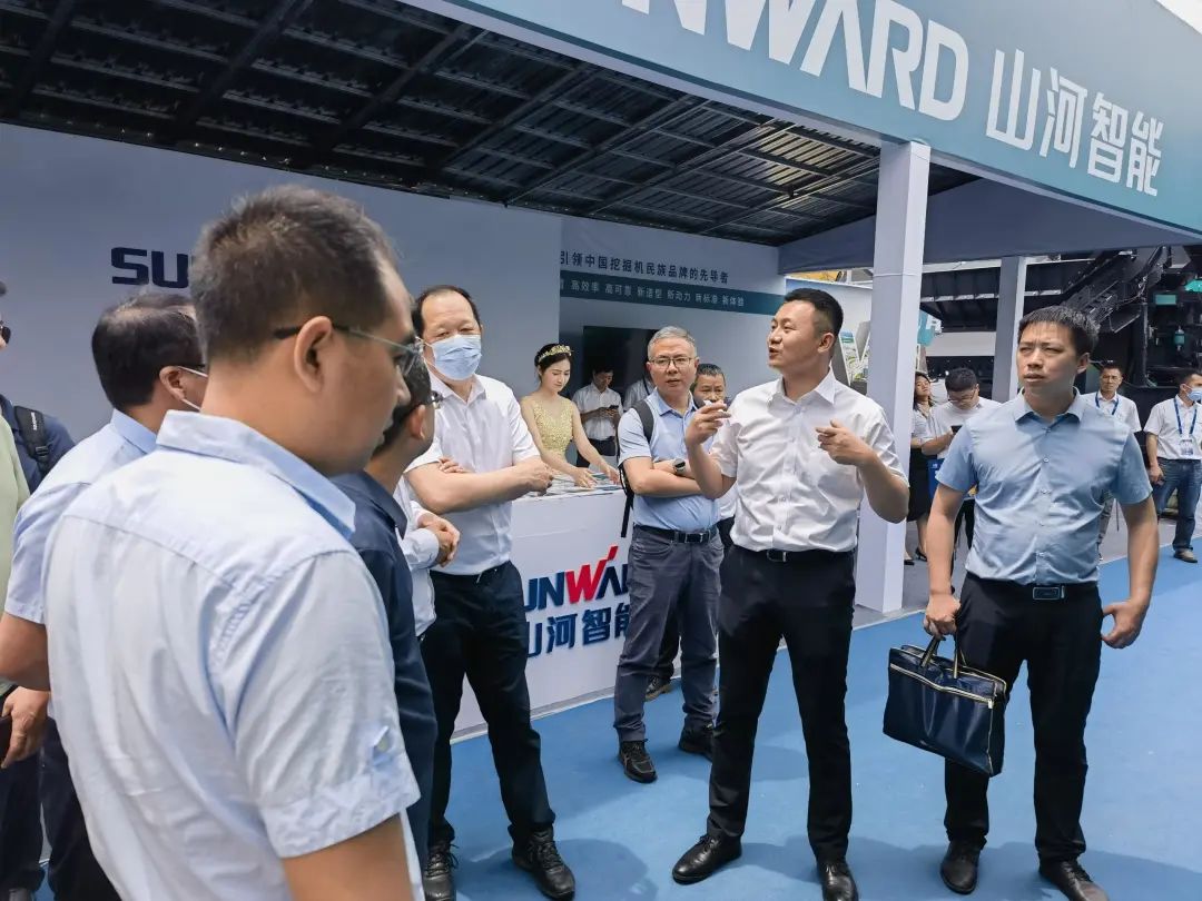 携手共建“一带一起”，，九州ku酷游智能地下工程装备广受关注