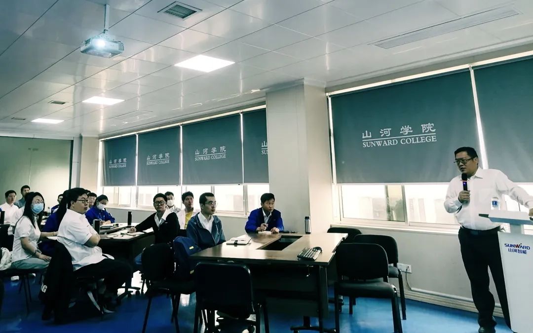 劳动庆幸，，创立伟大！！！纪录那些通俗且伟大的劳动瞬间