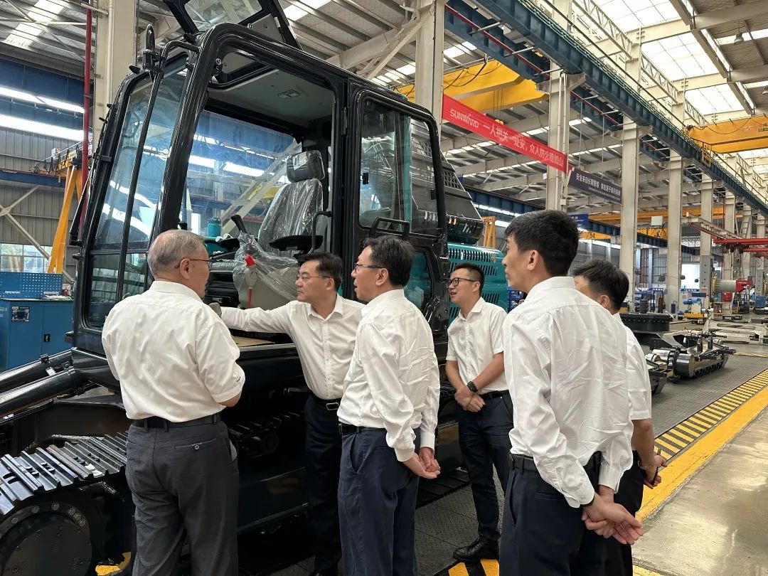 中国联通集团副总司理梁宝俊到访九州ku酷游智能