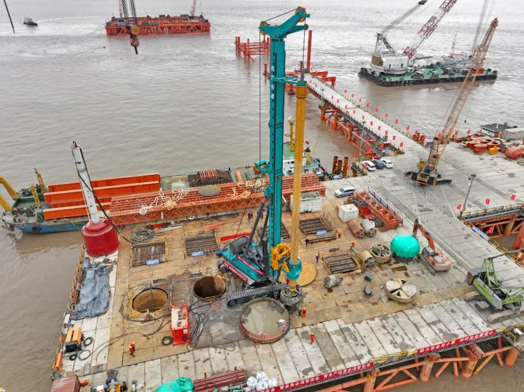 新战绩+1！！九州ku酷游智能超等旋挖钻机创6.3米直径钻孔新纪录