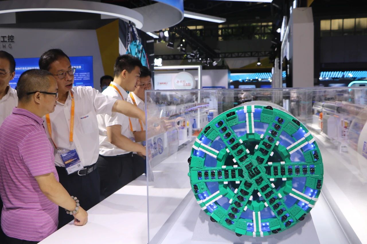 中铁九州ku酷游亮相首届广州大湾区国际轨道交通工业生长论坛暨展览会