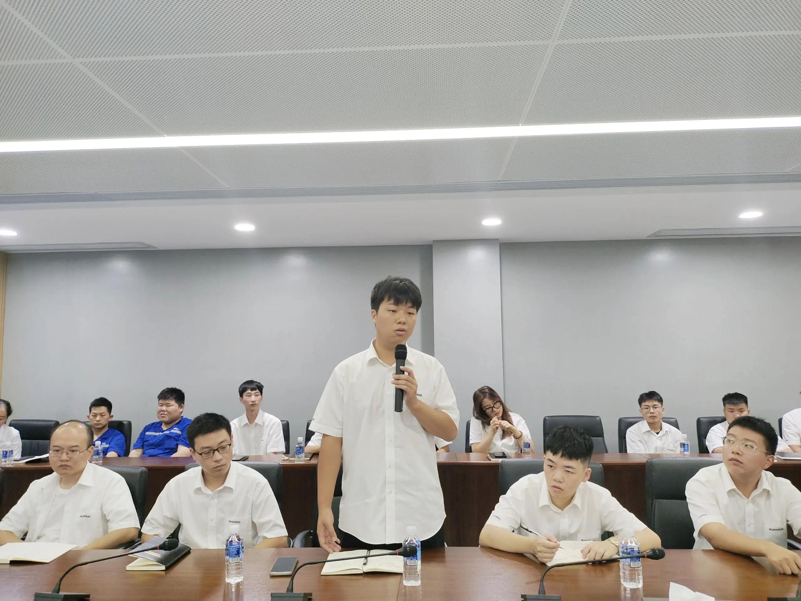 泛论心声，，共话未来！这场应届结业生员工座谈会，，很暖，，很知心！