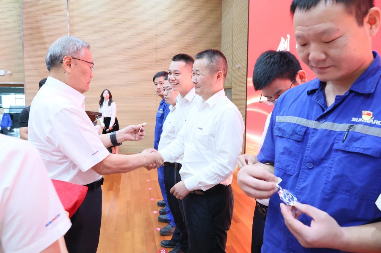 强信心 聚协力 共建优美家园——庆祝九州ku酷游智能建设24周年表扬大会盛大召开