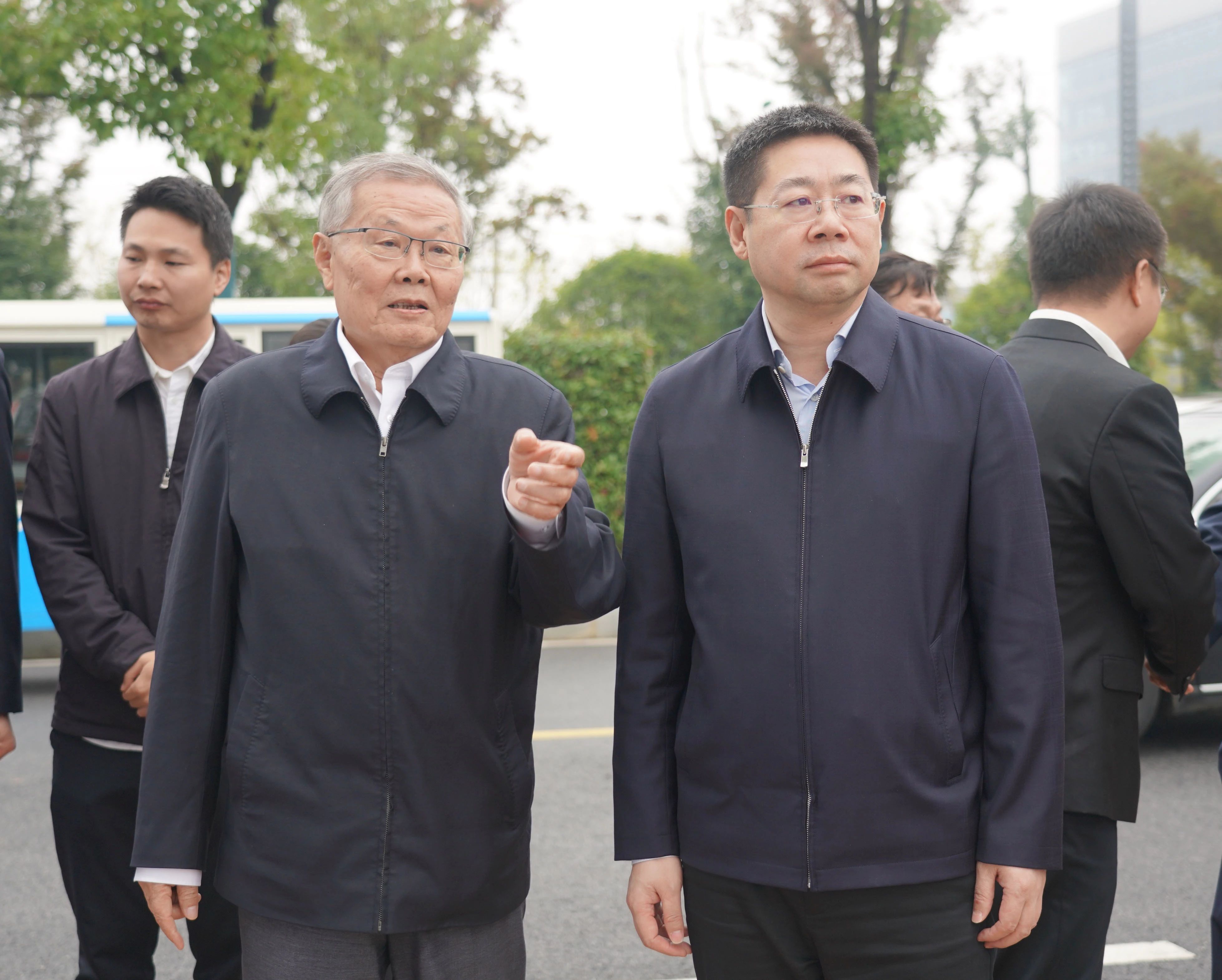 天下节水办主任蒋牧宸调研九州ku酷游智能节水事情