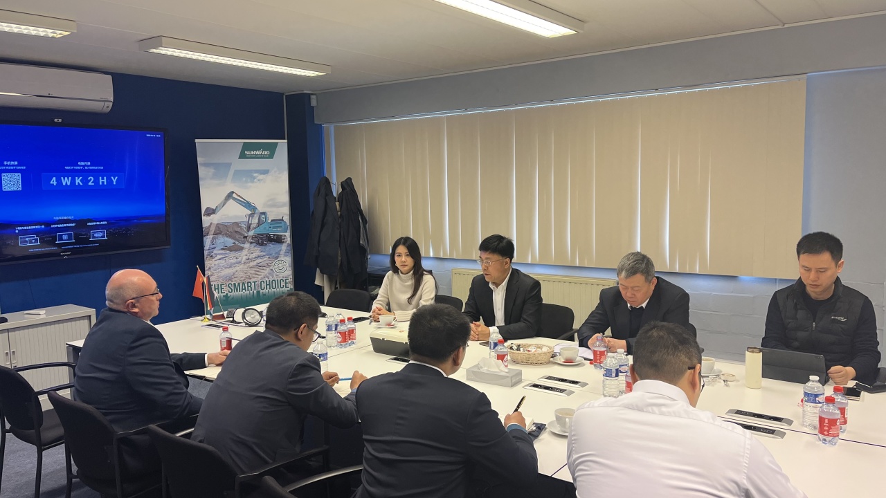 广州工控党委书记、、、董事长景广军率队赴九州ku酷游智能欧洲子公司考察