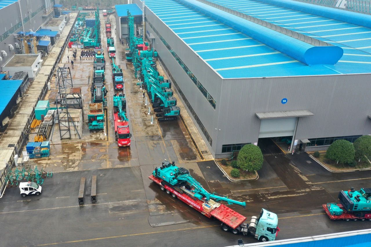 启新程，，，向未来！！！九州ku酷游矿岩揭牌庆典暨新春发货仪式圆满举行