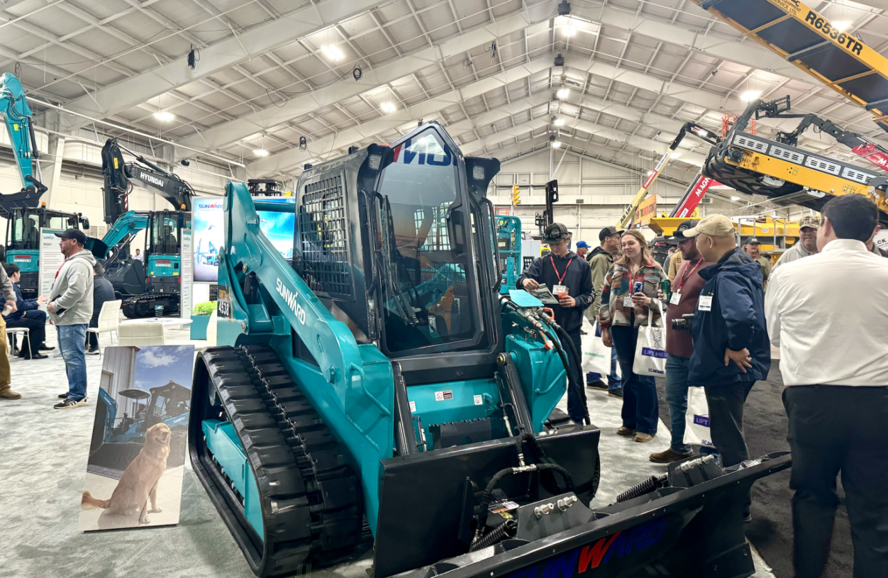 九州ku酷游智能亮相加拿大最大重型装备展