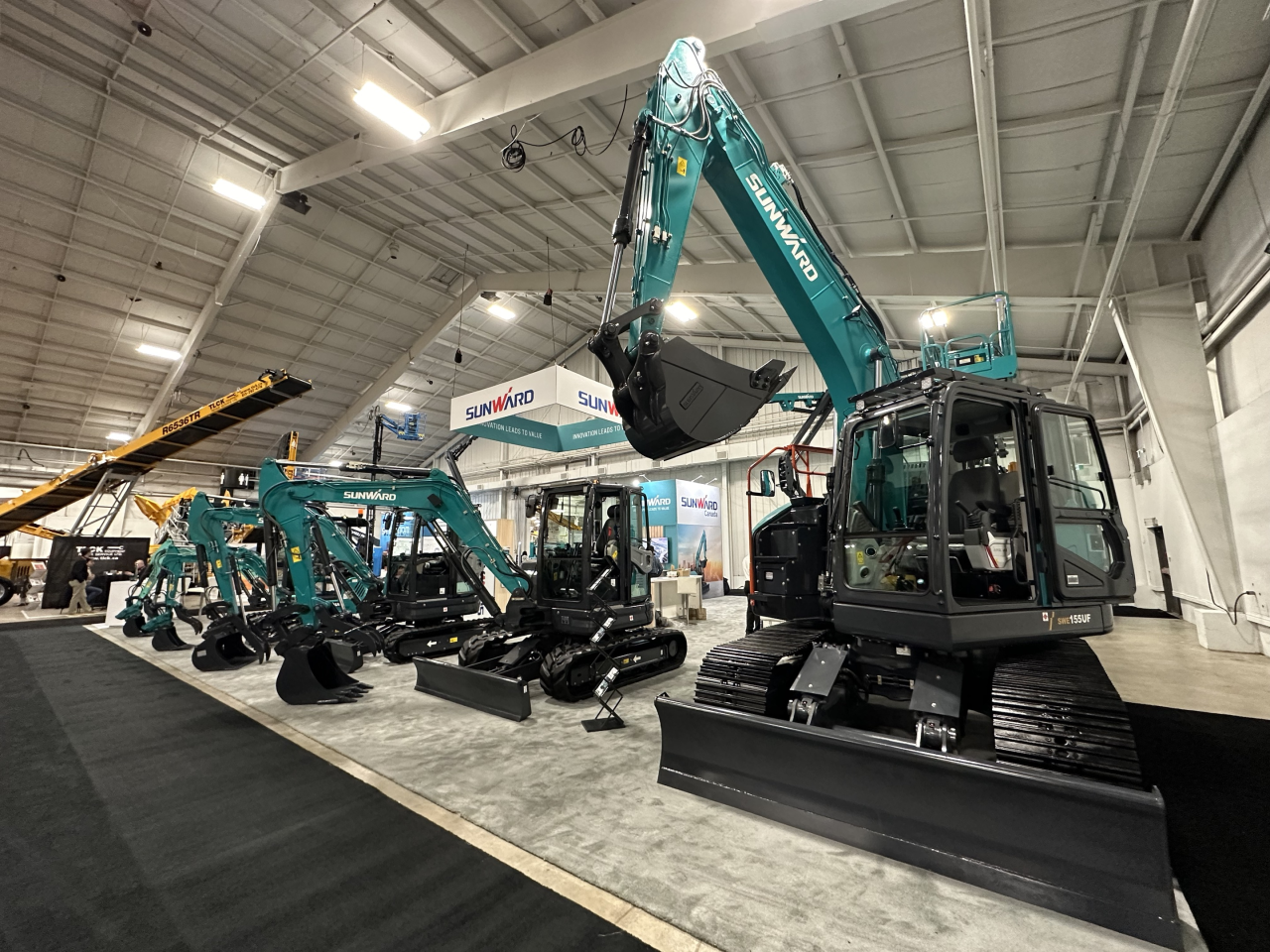 九州ku酷游智能亮相加拿大最大重型装备展