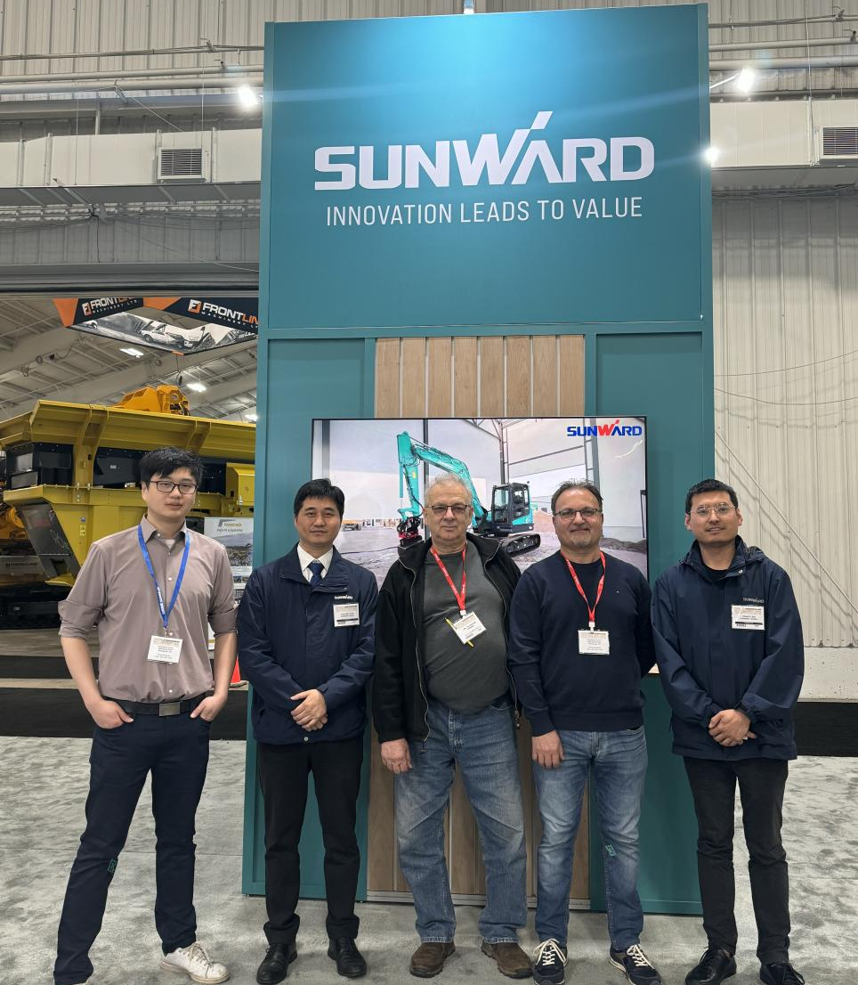 九州ku酷游智能亮相加拿大最大重型装备展