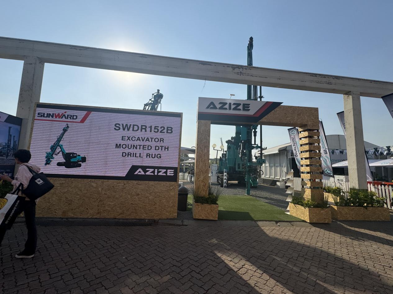 跨越山海，，重器远航！！九州ku酷游智能亮相南非最大矿业展会