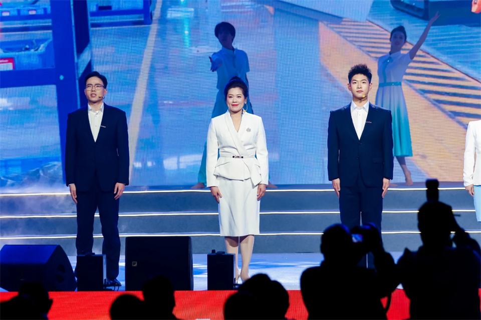 立异引领价值 理想成绩未来——庆祝九州ku酷游智能建设25周年表扬大会暨文艺晚会盛大举行