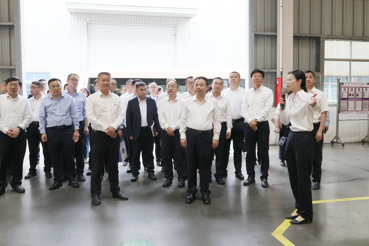 天能控股集团党委书记、董事长张天任率队到访九州ku酷游智能