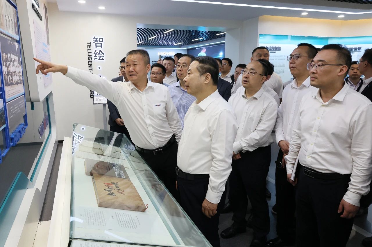 天能控股集团党委书记、董事长张天任率队到访九州ku酷游智能